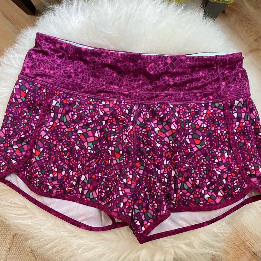 Lululemon Size 6 Multi-Colored Patterned Athletic… - image 1